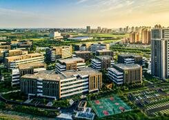 全國(guó)人大代表、沈陽市委書記王新偉：沈陽將積極融入國(guó)家戰(zhàn)略性新興產(chǎn)業(yè)集群建設(shè)